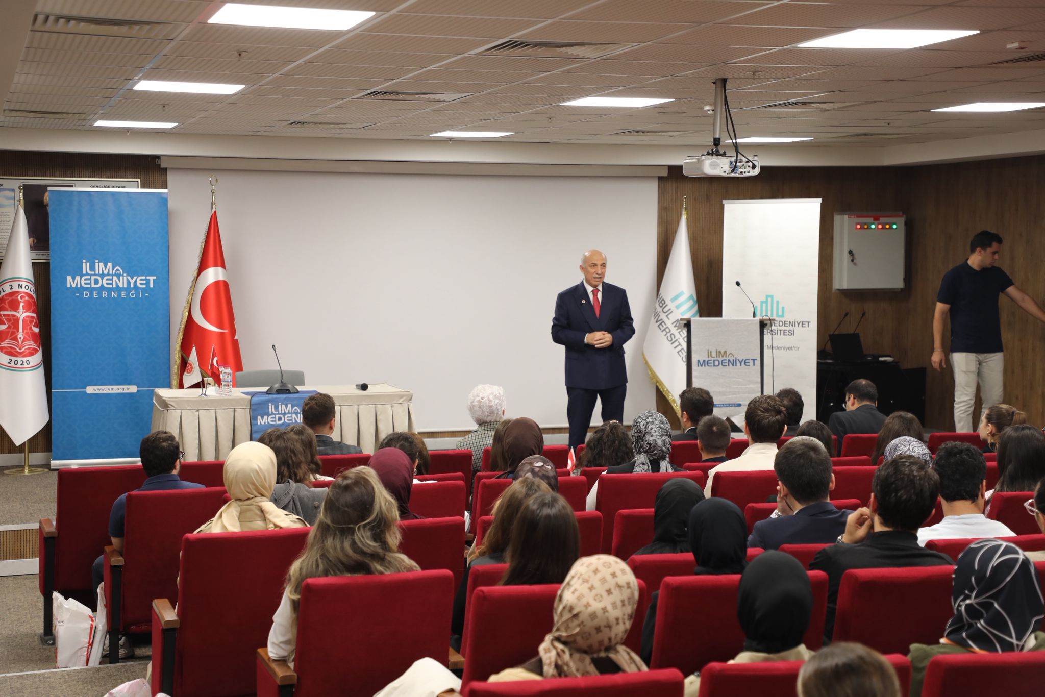 Hukuk Eğitim Programı 1. Oturumu Gerçekleşti