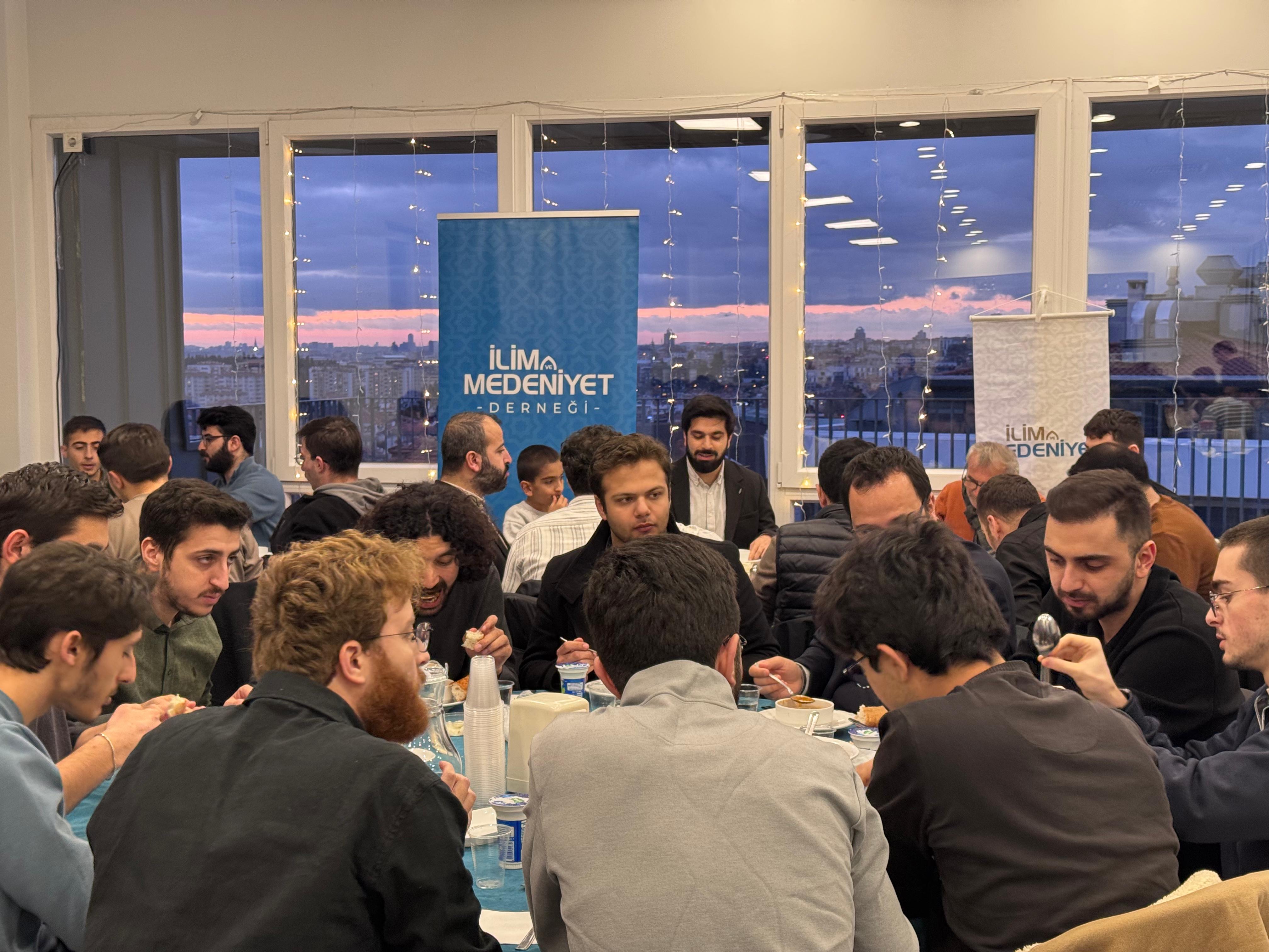 İlim ve Medeniyet Aile İftarımızı gerçekleştirdik